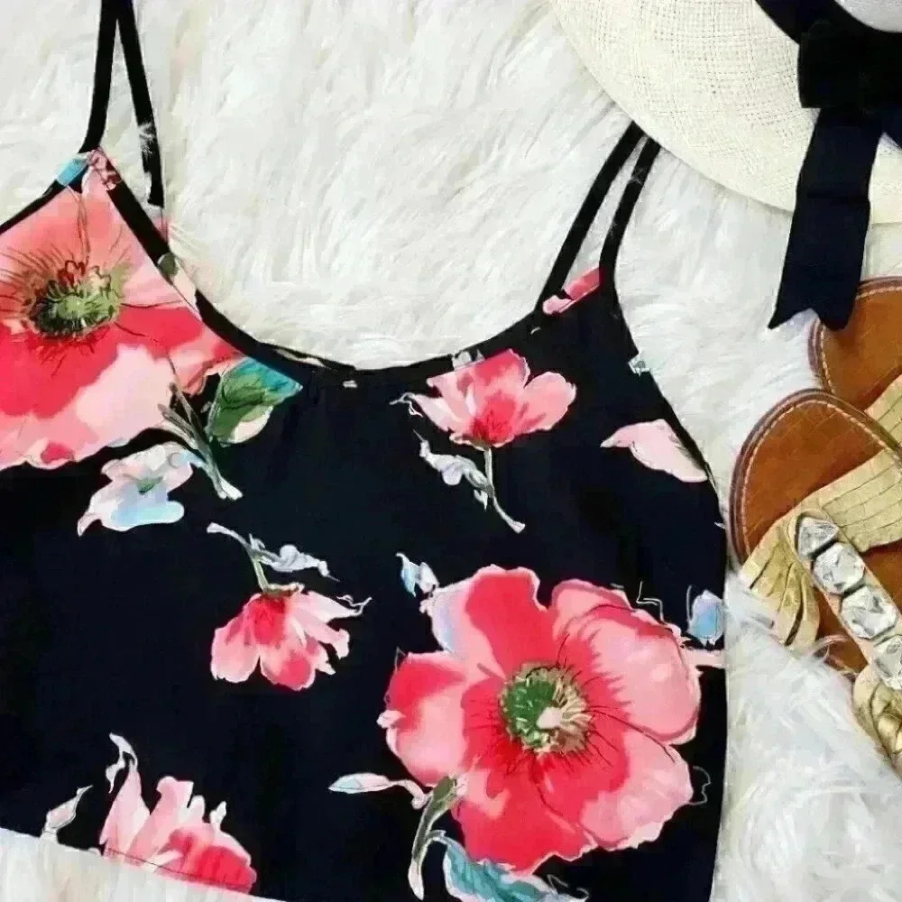Joyce cropped tank top black and pink floral size medium Y2k Style Cami